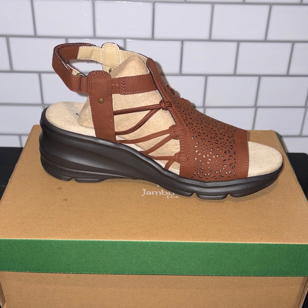 Jambu Women's Brown Cut-Out Sandals